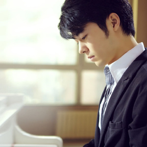 扒開腿灌牛奶🥛調教关晓彤
